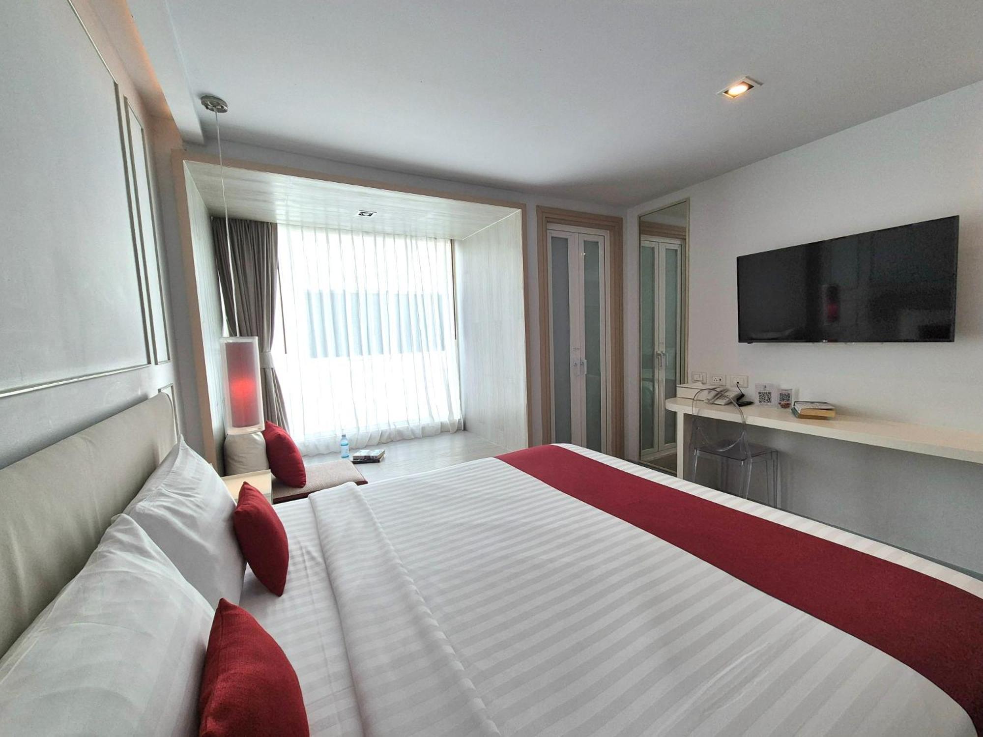 Patong The Bloc Hotel Phuket - Sha Extra Plus מראה חיצוני תמונה