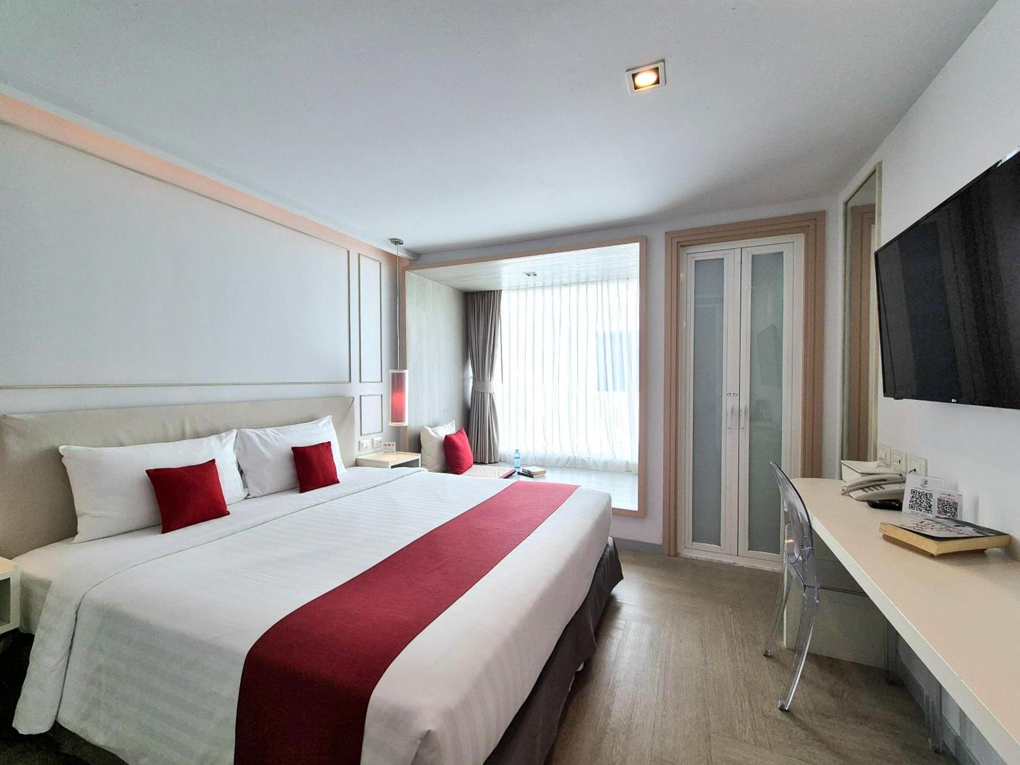 Patong The Bloc Hotel Phuket - Sha Extra Plus מראה חיצוני תמונה